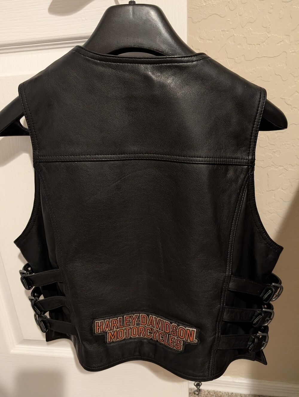 Authentic Vintage Harley Davidson® Black Leather Vest with Emb. HD Logo Back - Picture 3 of 15
